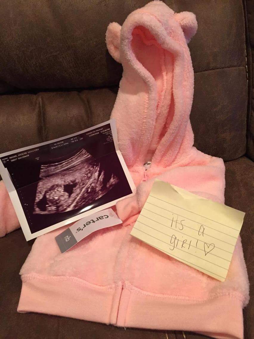 It's a girl! announcement